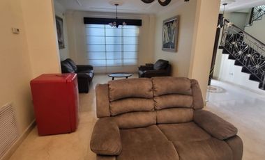 Venta de casa en Samborondon km 4.5 Guayaquil Ecuador cerca UEES, Plaza Batan