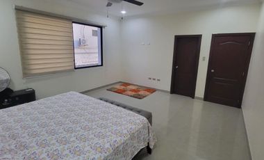 Venta de casa en Samborondon km 4.5 Guayaquil Ecuador cerca UEES, Plaza Batan