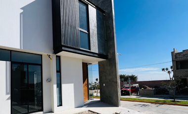 CASA EN VENTA EN ALBAZUR