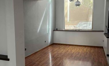 Casa en privada Loma Dorada