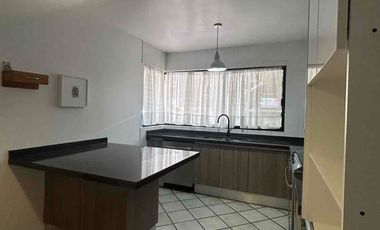 Casa en privada Loma Dorada