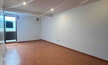 Casa en privada Loma Dorada