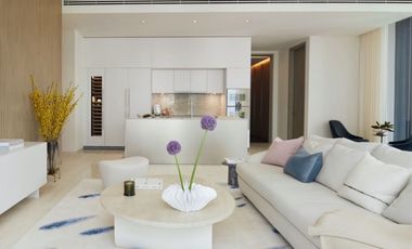 2 bedrooms / Scope Langsuan / Pet friendly