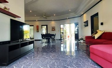Luxurious villa with swimming pools and roof terrace in Chakphong, Rayong