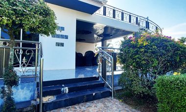 Luxurious villa with swimming pools and roof terrace in Chakphong, Rayong