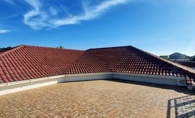 Luxurious villa with swimming pools and roof terrace in Chakphong, Rayong