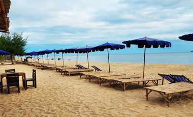 Luxurious villa with swimming pools and roof terrace in Chakphong, Rayong