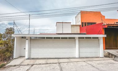 CASA EN VENTA CON 2 SUITS INDEPENDIENTES, UBICADA EN LA CALERA.