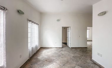 CASA EN VENTA CON 2 SUITS INDEPENDIENTES, UBICADA EN LA CALERA.