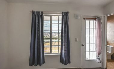 CASA EN VENTA CON 2 SUITS INDEPENDIENTES, UBICADA EN LA CALERA.