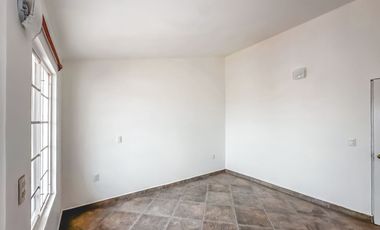 CASA EN VENTA CON 2 SUITS INDEPENDIENTES, UBICADA EN LA CALERA.