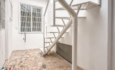 CASA EN VENTA CON 2 SUITS INDEPENDIENTES, UBICADA EN LA CALERA.