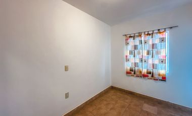CASA EN VENTA CON 2 SUITS INDEPENDIENTES, UBICADA EN LA CALERA.