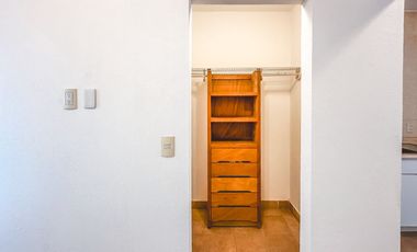 CASA EN VENTA CON 2 SUITS INDEPENDIENTES, UBICADA EN LA CALERA.