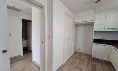 Venta de Departamento de 3 dormitorios en primer piso alto, Edificio Spazio, Puerto Santa Ana, Guayaquil