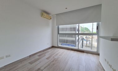 Venta de Departamento de 3 dormitorios en primer piso alto, Edificio Spazio, Puerto Santa Ana, Guayaquil
