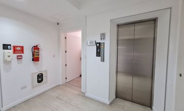 Venta de Departamento de 3 dormitorios en primer piso alto, Edificio Spazio, Puerto Santa Ana, Guayaquil