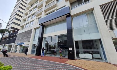 Venta de Departamento de 3 dormitorios en primer piso alto, Edificio Spazio, Puerto Santa Ana, Guayaquil