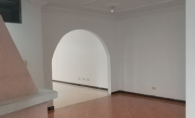 Arriendo Amplio Apartaestudio Conjunto Portales de Mamore, Tunja