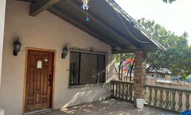 Casa en Renta. 3 Recamaras, Amplio estacionamiento. Rosarito.