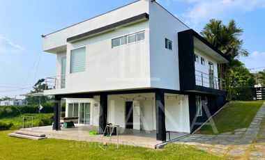 AMPLIA Y LUMINOSA PROPIEDAD EN VENTA – ¡OPORTUNIDAD ÚNICA EN TENIS CLUB! SANTO DOMINGO