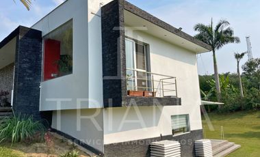 AMPLIA Y LUMINOSA PROPIEDAD EN VENTA – ¡OPORTUNIDAD ÚNICA EN TENIS CLUB! SANTO DOMINGO