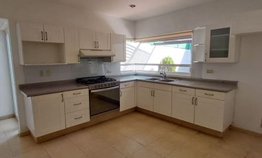 Céntrica casa en Fraccionamiento Villa Antigua