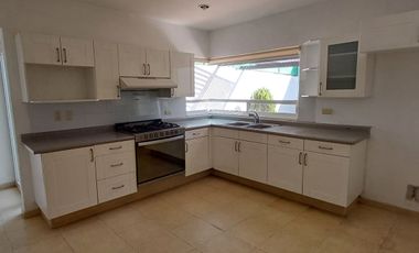 Céntrica casa en Fraccionamiento Villa Antigua