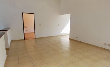 Céntrica casa en Fraccionamiento Villa Antigua