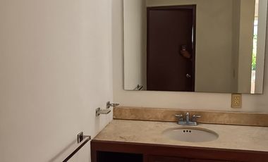 Céntrica casa en Fraccionamiento Villa Antigua