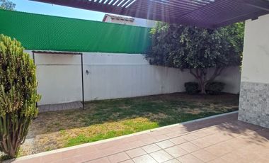Céntrica casa en Fraccionamiento Villa Antigua