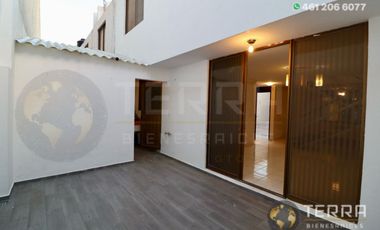 SE RENTA CASA🌳 🏡 🌳 EN JARDINES DE CELAYA 1ERA SECCION A LA VUELTA DE CHEDRAUI EN UNA PRIVADITA DE 15 CASAS SOBRE CALLE TABACHINES  Celaya  Gto. 3 H