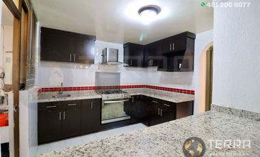 SE RENTA CASA🌳 🏡 🌳 EN JARDINES DE CELAYA 1ERA SECCION A LA VUELTA DE CHEDRAUI EN UNA PRIVADITA DE 15 CASAS SOBRE CALLE TABACHINES  Celaya  Gto. 3 H