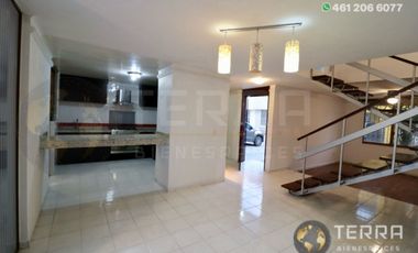 SE RENTA CASA🌳 🏡 🌳 EN JARDINES DE CELAYA 1ERA SECCION A LA VUELTA DE CHEDRAUI EN UNA PRIVADITA DE 15 CASAS SOBRE CALLE TABACHINES  Celaya  Gto. 3 H