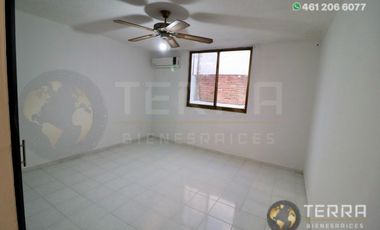 SE RENTA CASA🌳 🏡 🌳 EN JARDINES DE CELAYA 1ERA SECCION A LA VUELTA DE CHEDRAUI EN UNA PRIVADITA DE 15 CASAS SOBRE CALLE TABACHINES  Celaya  Gto. 3 H
