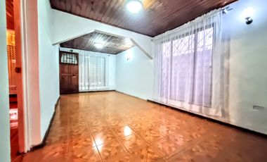 Casa Sólida, Regularizada, 2d/1b, 240m2, La Granja