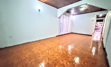 Casa Sólida, Regularizada, 2d/1b, 240m2, La Granja