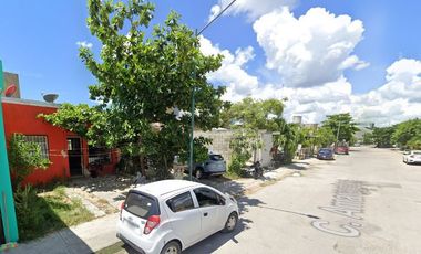CASA EN AMARANTOS, LAS PALMAS I EN MISIÓN DE LAS FLORES, PLAYA DEL CARMEN ¡ NO CREDITOS !