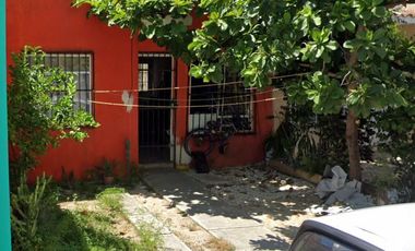 CASA EN AMARANTOS, LAS PALMAS I EN MISIÓN DE LAS FLORES, PLAYA DEL CARMEN ¡ NO CREDITOS !