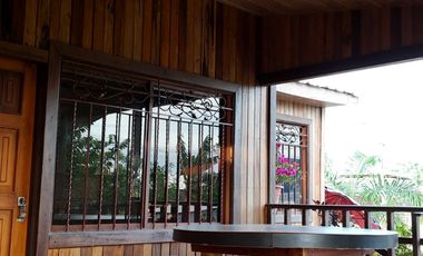 San Vicente, Santa Elena - Encantadora cabaña con terreno de 440 m2, ideal para negocio o vivienda.