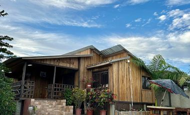 San Vicente, Santa Elena - Encantadora cabaña con terreno de 440 m2, ideal para negocio o vivienda.