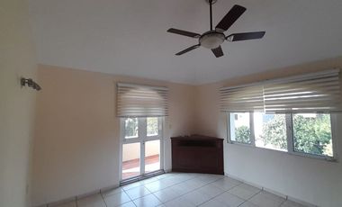 CASA EN VENTA EN  PARQUE ROYAL EN COLIMA