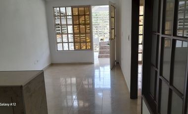 Casa en el barrio Brisas de los Alamos, Alameda del Rio Cali