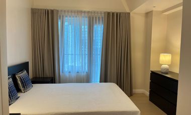 1BR Flat Condo in One Rockwell West