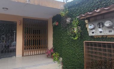 Arriendo local Urdesa Central av Las Lomas  cerca de Policentro , San Marino, Plaza Quil.