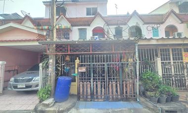 Townhouse Kritsana House Khlong Song, 3-storey house, near Big C and Lotus, convenient transportation.