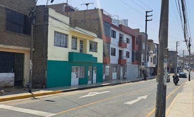 ¡Oportunidad única! Casa de 162 m² a precio de terreno en Ate