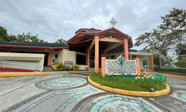 HOUSE AND LOT WITH SWIMMING POOL IN IMUS CAVITE