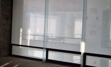 PLAZA ANTIGUA II ZONA ESMERALDA OFICINA EN VENTA