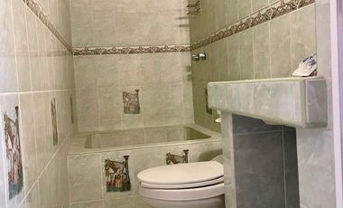 renta habitación amueblada una persona calle Héroe de Nacozari rumbo plaza cibeles